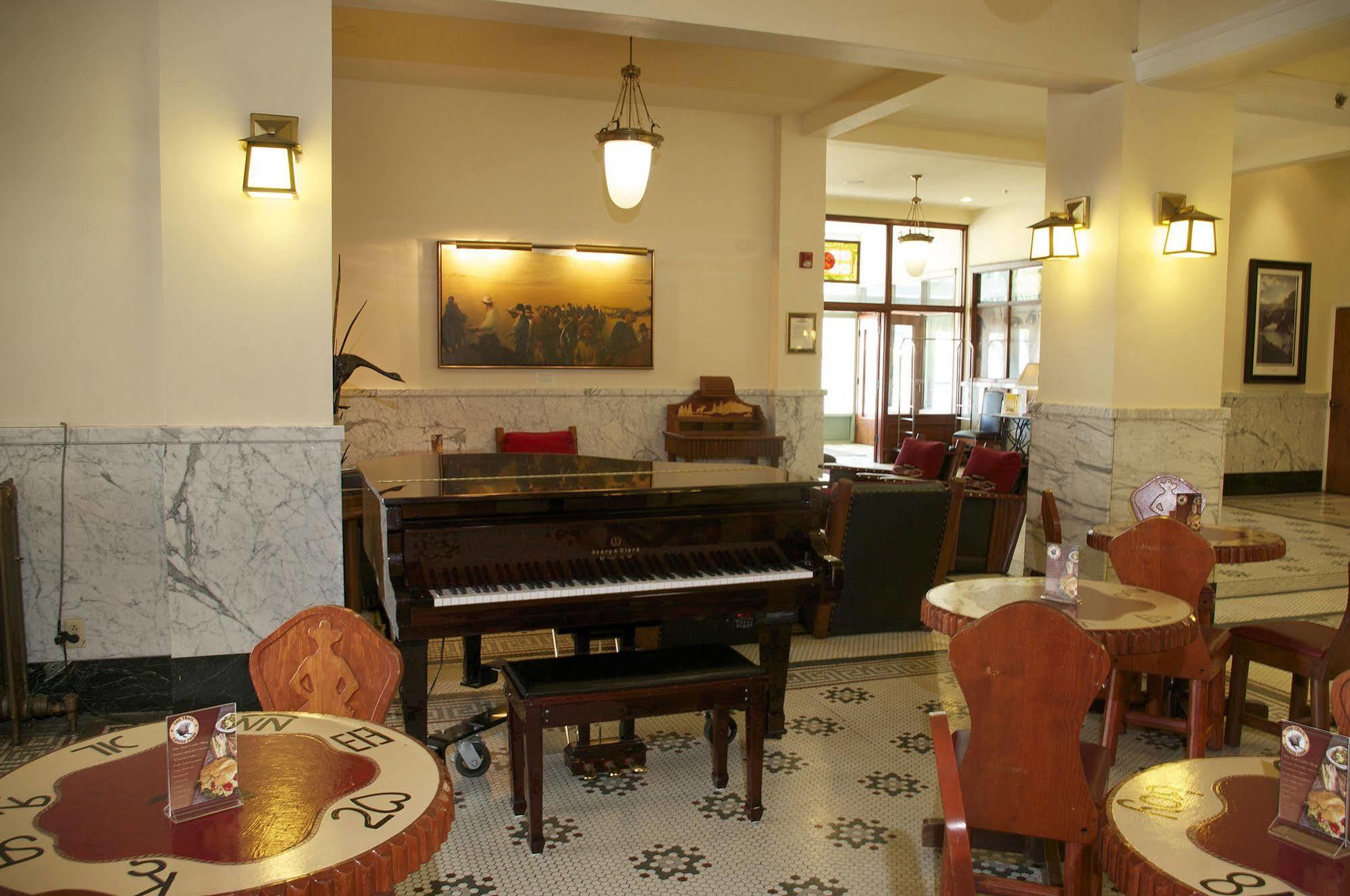 Historic Plains Hotel Шайенн Экстерьер фото
